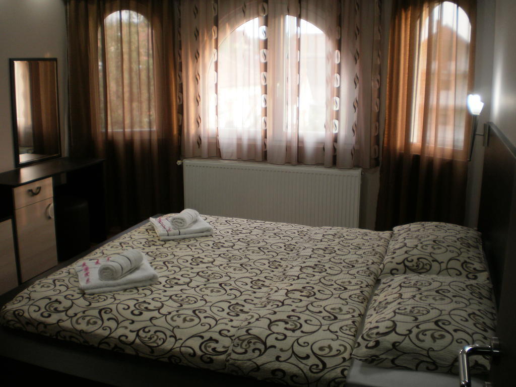 Garni Hotel Kaca ครากูเยวัตส์ ห้อง รูปภาพ